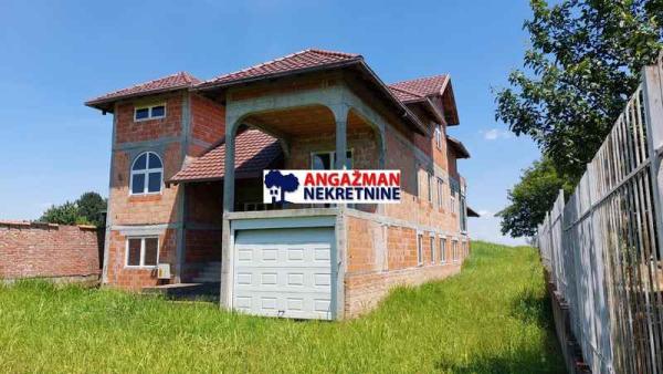 Slika 2 - Batajnički vinogradi, Kuća na prodaju, 921m2, 800.000€