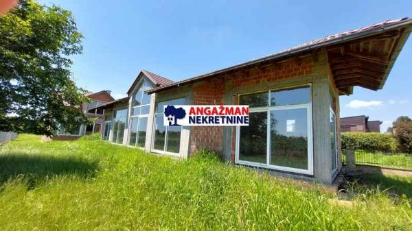 Slika 3 - Batajnički vinogradi, Kuća na prodaju, 921m2, 800.000€