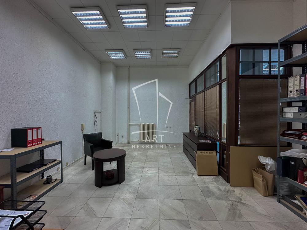 Slika 1 - Balkanska,  Lokal na prodaju, 81m2, 165.000€