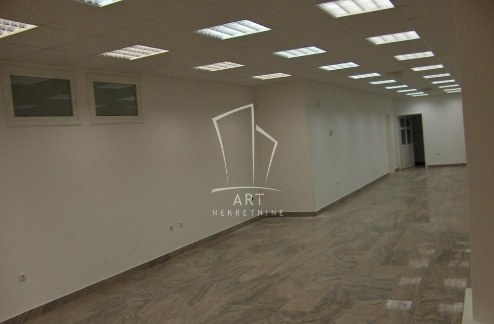 Slika 5 - Dragačevska,  Lokal na prodaju, 300m2, 598.000€