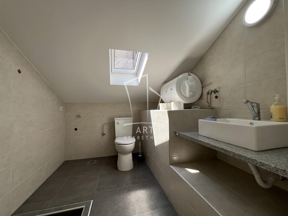 Slika 10 - Cara Dušana,  Lokal za izdavanje, 221m2, 3.500€