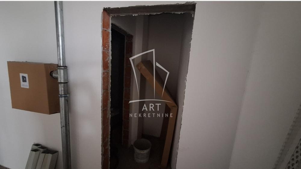 Slika 5 - Vojislava Ilića,  Lokal za izdavanje, 297m2, 3.000€