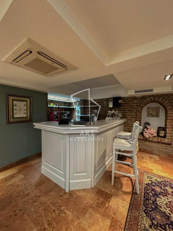 Slika 5 - Hadži Melentijeva,  Lokal na prodaju, 359m2, 790.000€