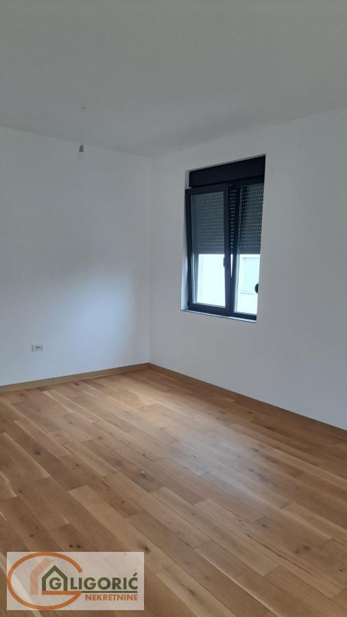 Slika 10 - Pregrevica, Petosoban stan na prodaju, 236m2, 660.000€