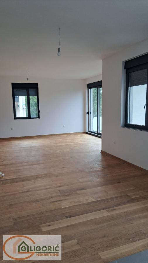 Glavna slika -Pregrevica, Petosoban stan na prodaju, 236m2, 660.000€