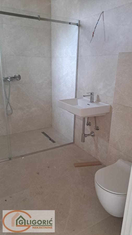 Slika 11 - Pregrevica, Petosoban stan na prodaju, 236m2, 660.000€