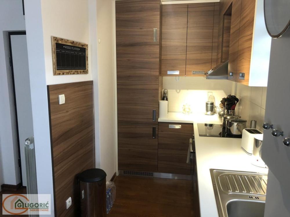 Slika 3 - Banatska, Petosoban stan na prodaju, 119m2, 310.000€