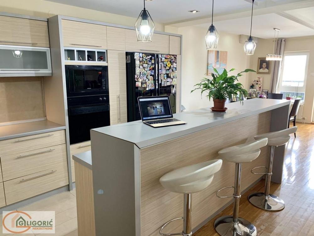 Slika 3 - Đevđelijska, Četvorosoban stan na prodaju, 157m2, 410.000€