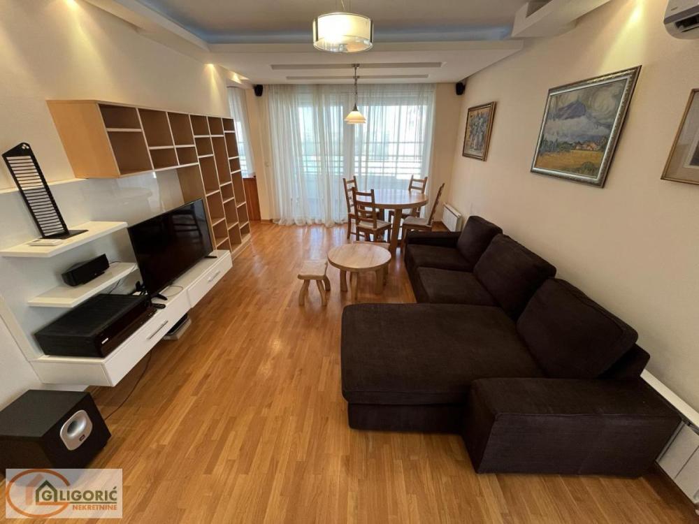 Glavna slika -Bulevar Crvene Armije, Trosoban stan na prodaju, 106m2, 399.000€