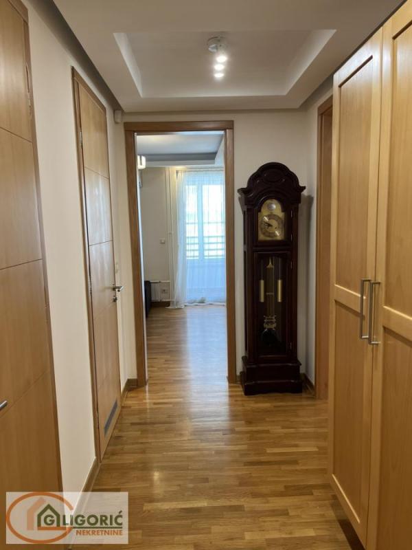 Slika 6 - Bulevar Crvene Armije, Trosoban stan na prodaju, 106m2, 399.000€