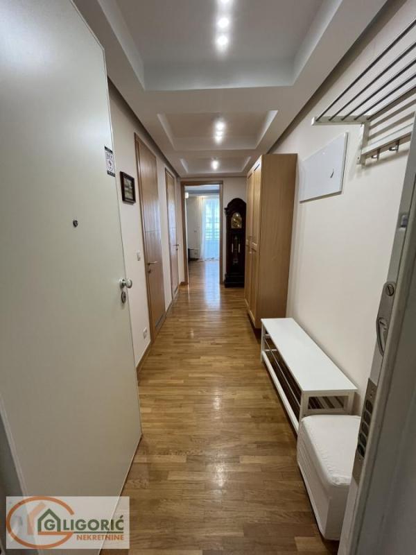 Slika 3 - Bulevar Crvene Armije, Trosoban stan na prodaju, 106m2, 399.000€