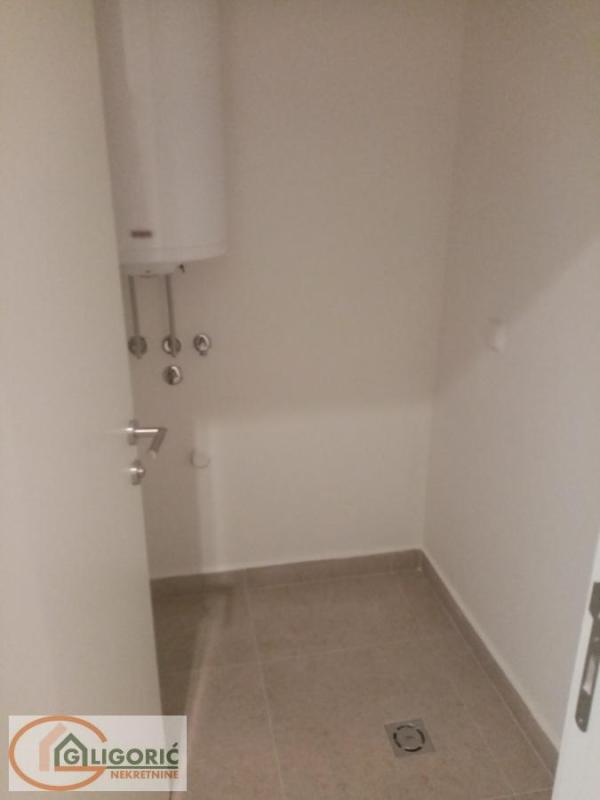 Slika 5 - Bulevar Vudroa Vilsona, Trosoban stan na prodaju, 72m2, 594.000€