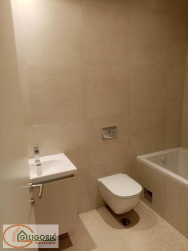 Slika 4 - Bulevar Vudroa Vilsona, Trosoban stan na prodaju, 72m2, 594.000€