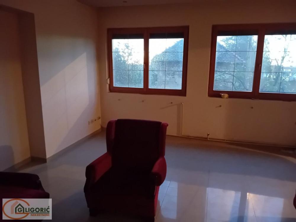 Slika 7 - Prvog Maja,  Kuća na prodaju, 74m2, 150.000€