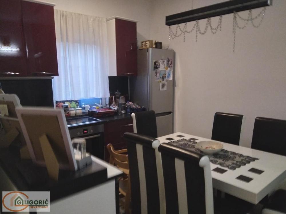 Slika 3 - Cerska, Četvorosoban stan na prodaju, 106m2, 350.000€