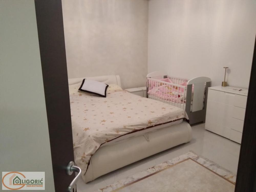 Slika 6 - Cerska, Četvorosoban stan na prodaju, 106m2, 350.000€