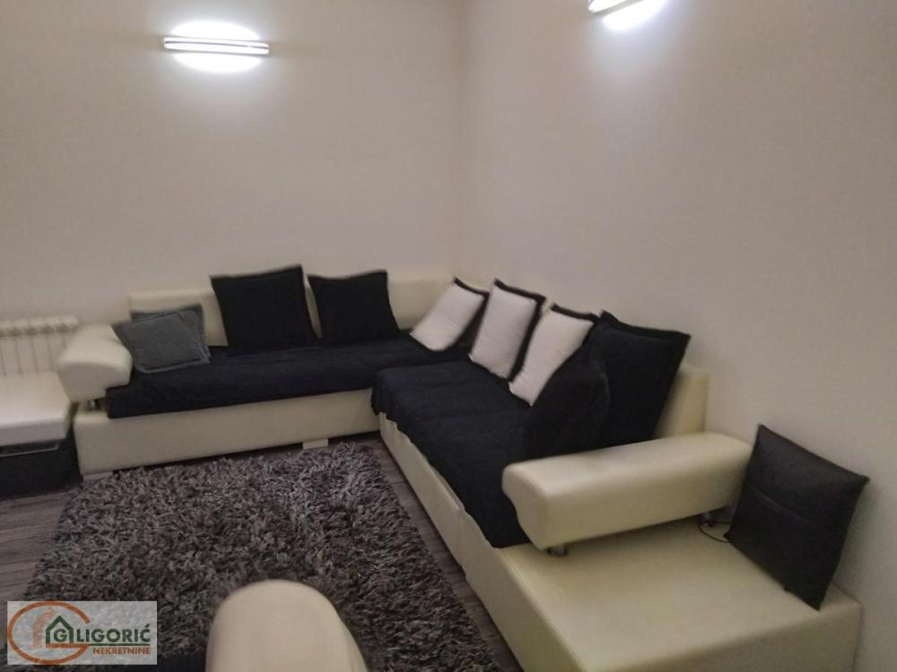 Slika 1 - Cerska, Četvorosoban stan na prodaju, 106m2, 350.000€