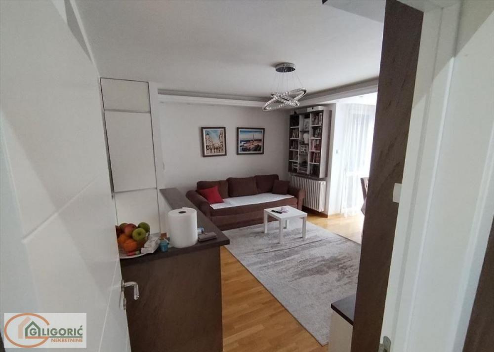Slika 2 - Radoja Domanovića, Trosoban stan na prodaju, 64m2, 265.000€
