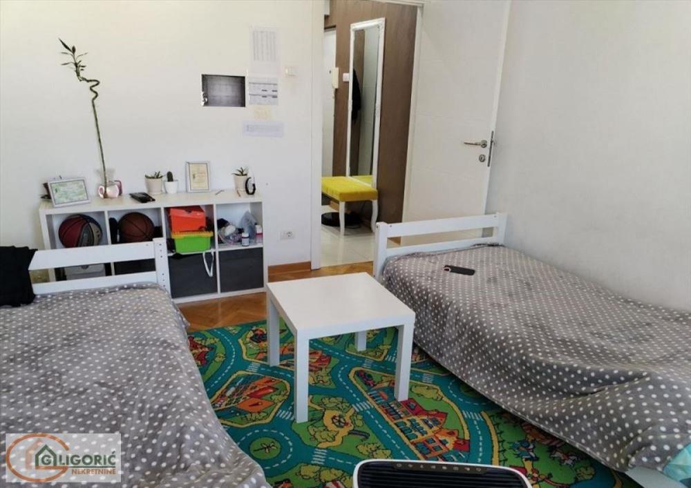 Slika 3 - Radoja Domanovića, Trosoban stan na prodaju, 64m2, 265.000€