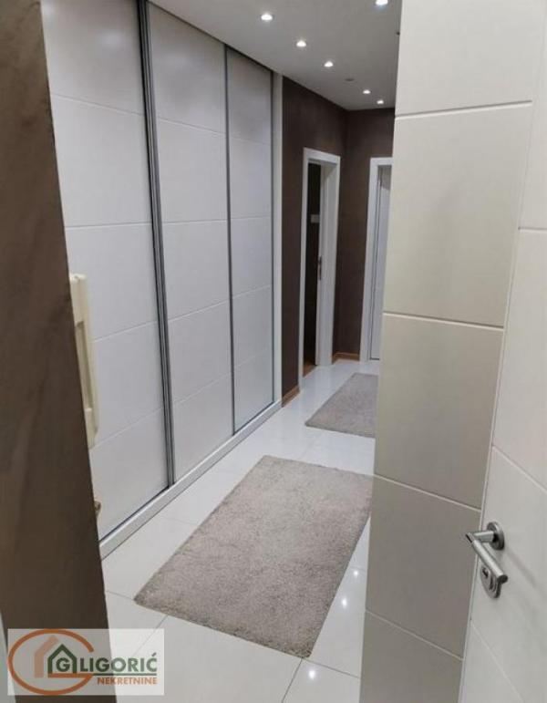 Slika 8 - Radoja Domanovića, Trosoban stan na prodaju, 64m2, 265.000€