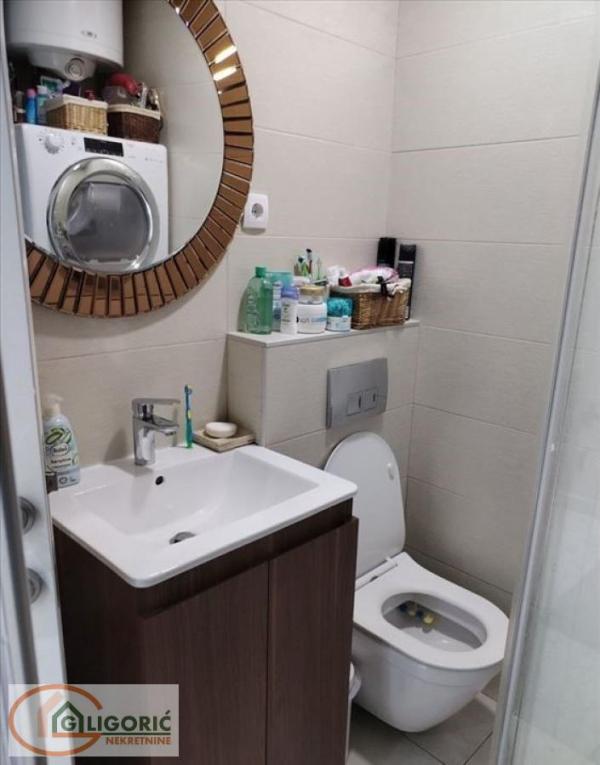 Slika 9 - Radoja Domanovića, Trosoban stan na prodaju, 64m2, 265.000€