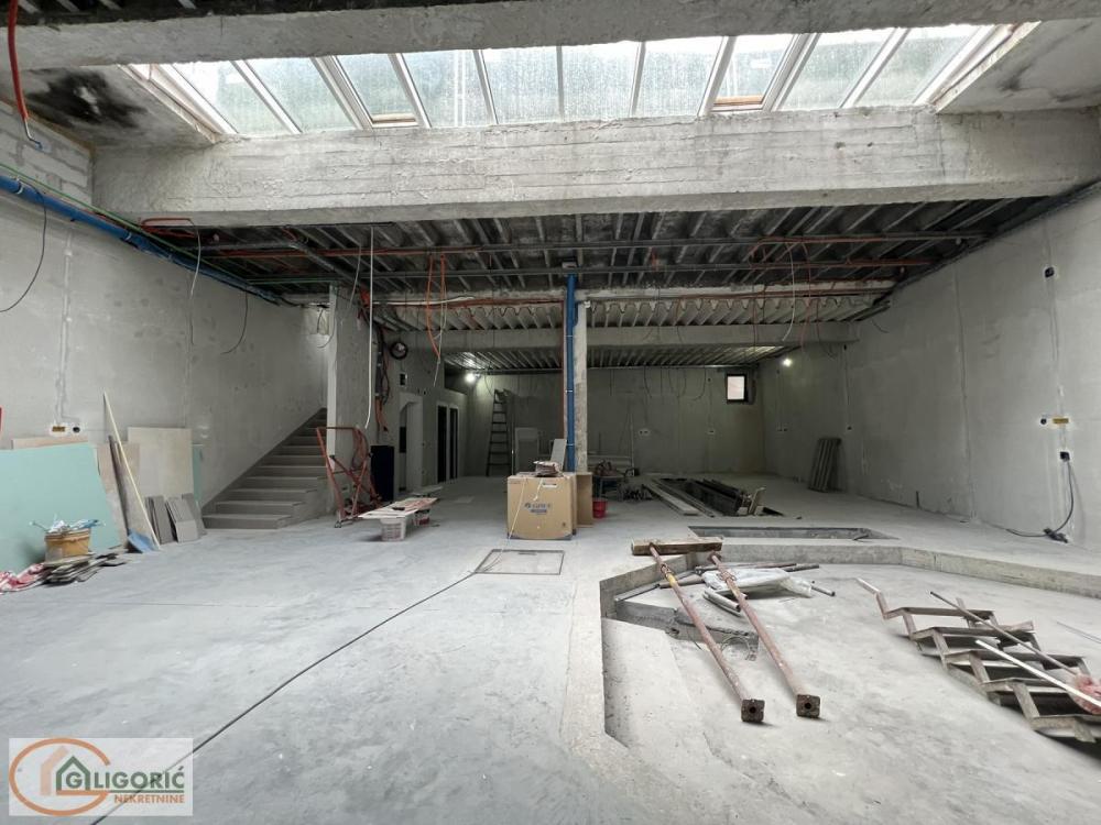 Slika 7 - Niška,  Lokal na prodaju, 382m2, 640.000€