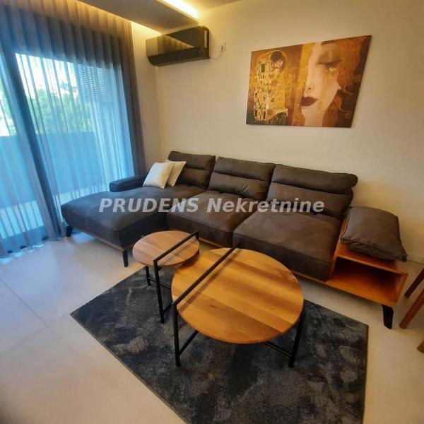 Slika 1 - Južni bulevar, Dvoiposoban stan za izdavanje, 62m2, 1.200€