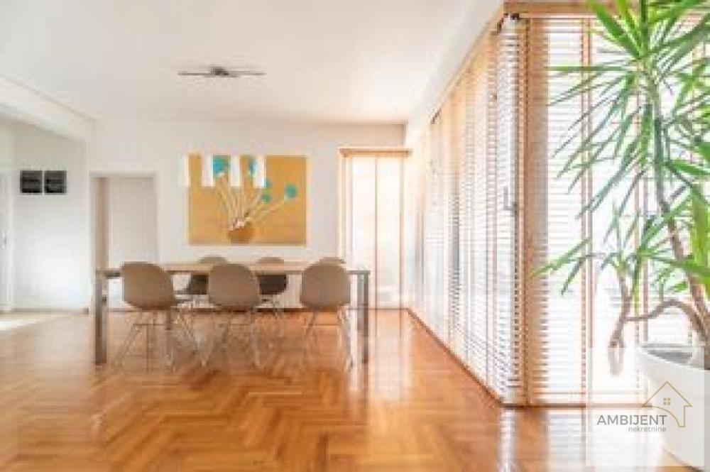 Slika 1 -  Kuća na prodaju, 300m2, 700.000€