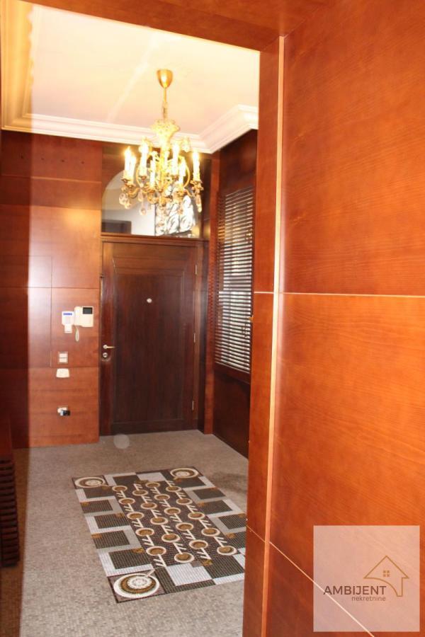 Glavna slika - Kuća na prodaju, 1690m2, 5.000.000€