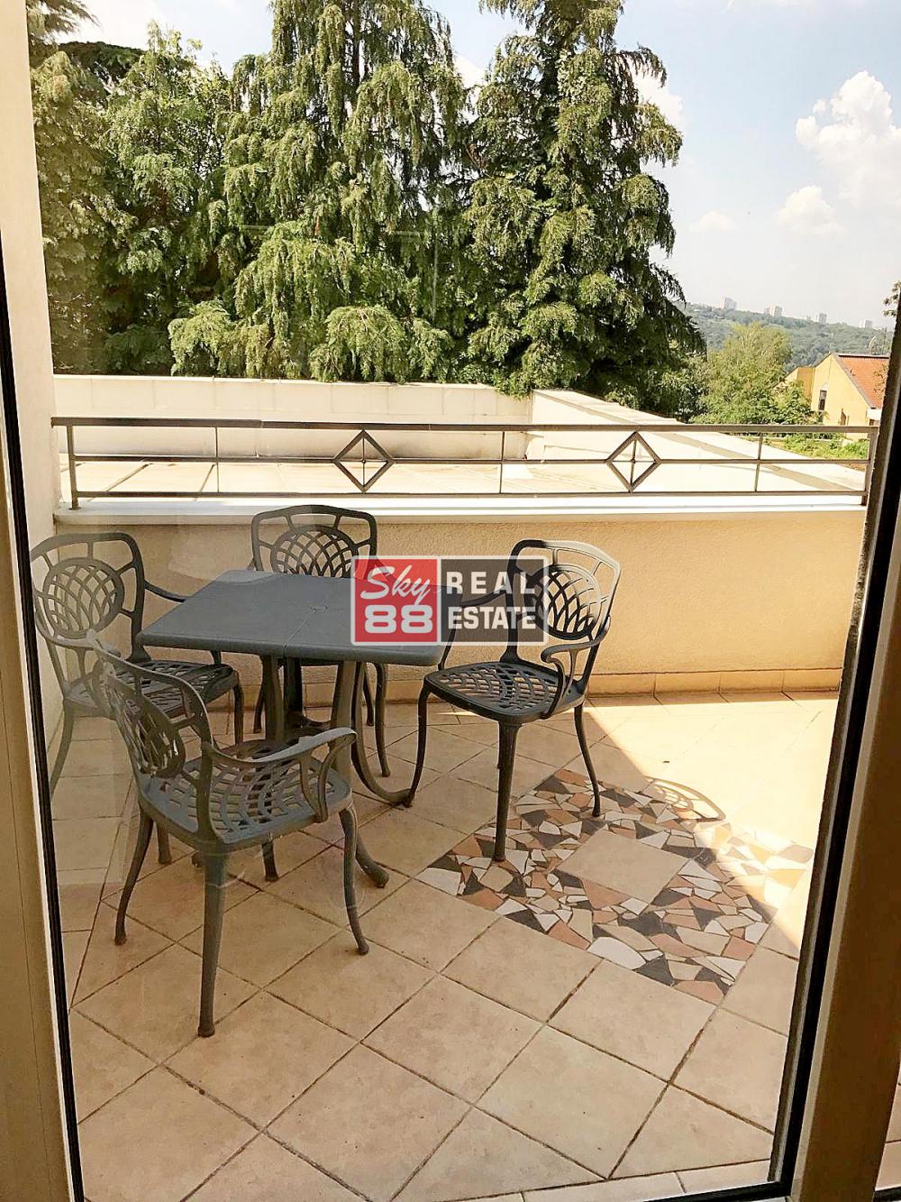 Slika 5 - Petosoban stan za izdavanje, 260m2, 3.900€