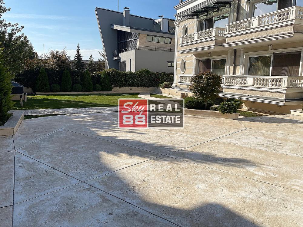 Glavna slika - Kuća za izdavanje, 1400m2, 16.800€