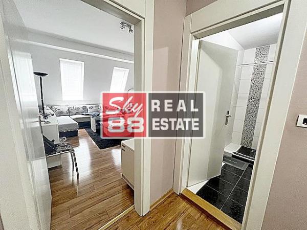 Slika 8 - Stojana Protića, Četvorosoban stan na prodaju, 160m2, 665.000€