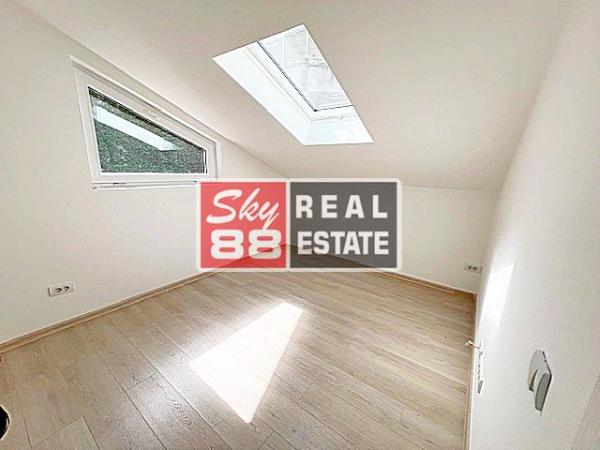 Slika 3 - Cara Dušana,  Kuća na prodaju, 221m2, 635.000€