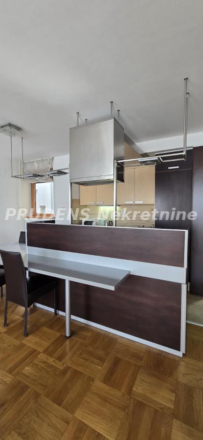 Slika 4 - Cara Nikolaja II, Trosoban stan na prodaju, 84m2, 319.200€