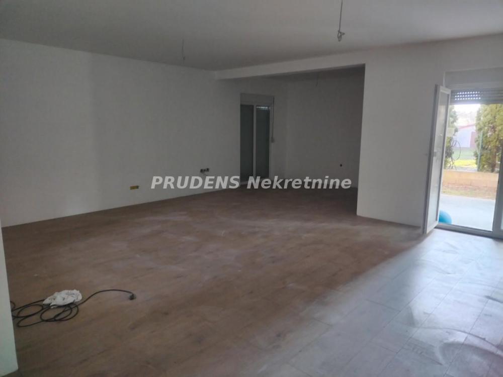 Slika 4 - Prominska,  Kuća na prodaju, 281m2, 280.000€