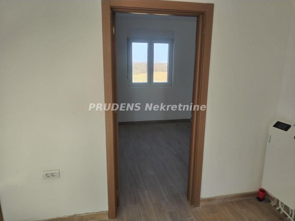 Slika 7 - Gaje Jovanovića, Trosoban stan na prodaju, 63m2, 70.000€