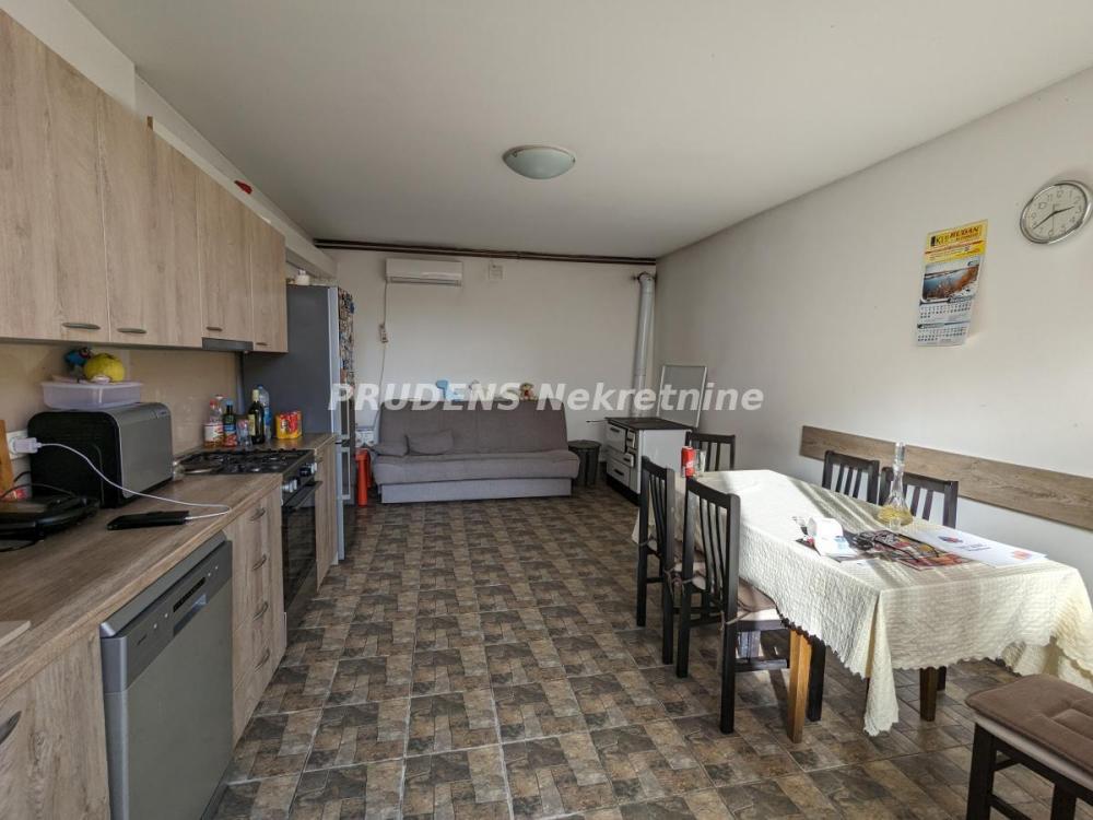 Slika 10 -  Kuća na prodaju, 220m2, 200.000€