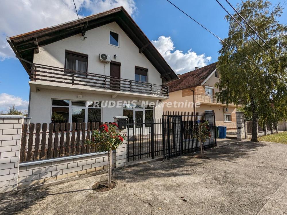 Glavna slika - Kuća na prodaju, 220m2, 200.000€