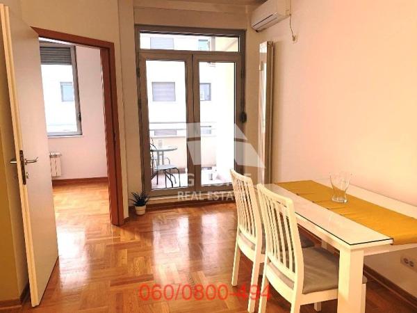 Slika 2 - Radojke Lakić, Jednoiposoban stan za izdavanje, 51m2, 700€