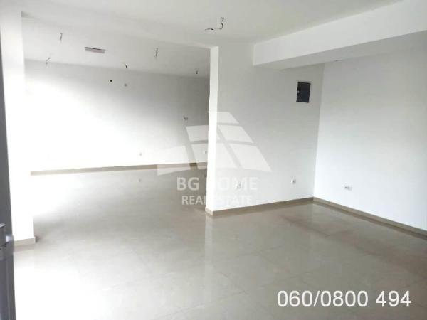Slika 2 - Ugrinovačka,  Lokal na prodaju, 79m2, 240.000€