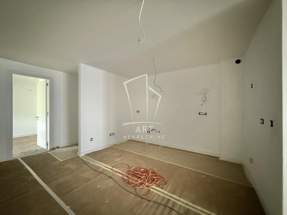 Slika 9 - Loznička, Četvorosoban stan na prodaju, 122m2, 549.000€