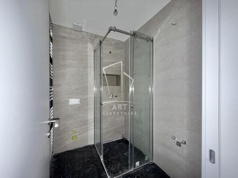 Slika 4 - Loznička, Četvorosoban stan na prodaju, 122m2, 549.000€