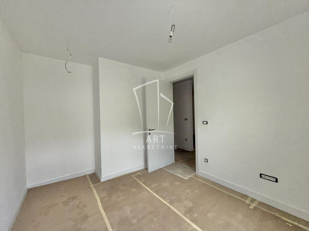 Slika 7 - Loznička, Četvorosoban stan na prodaju, 122m2, 549.000€