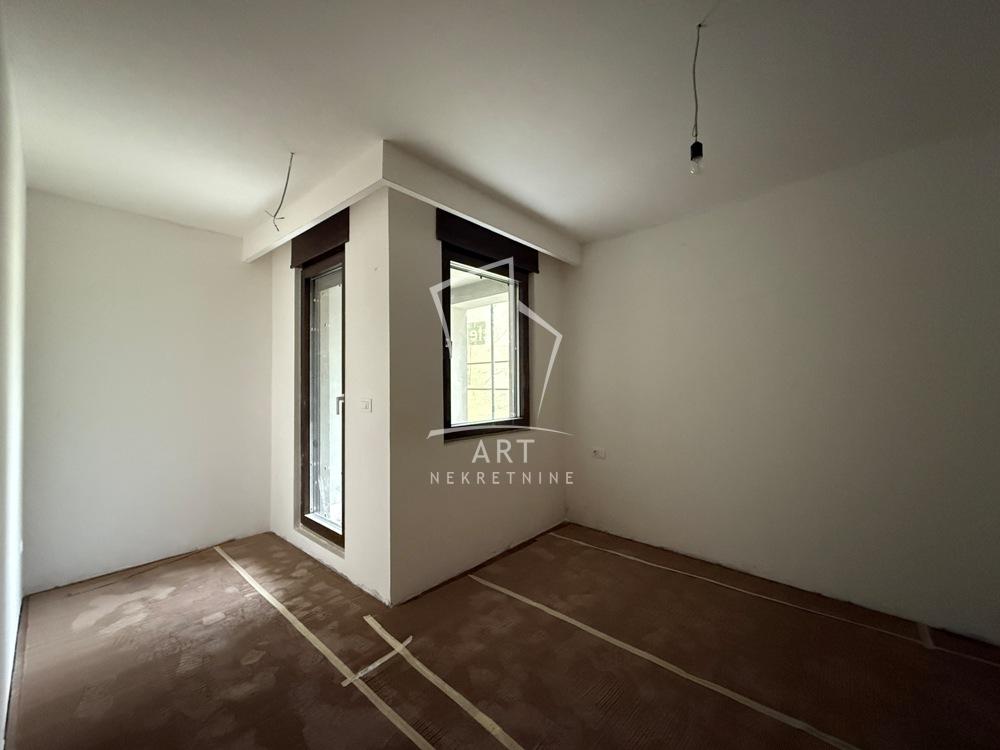 Slika 8 - Loznička, Četvorosoban stan na prodaju, 130m2, 520.000€