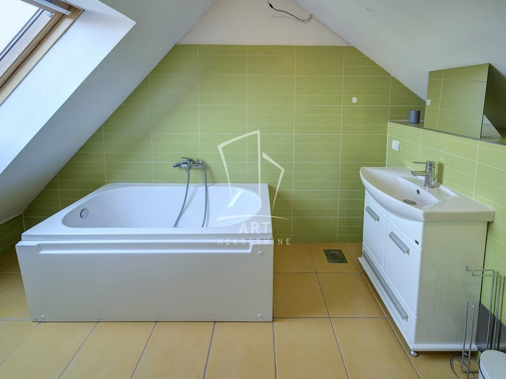 Slika 10 - Karamatina, Petoiposoban stan na prodaju, 135m2, 645.000€