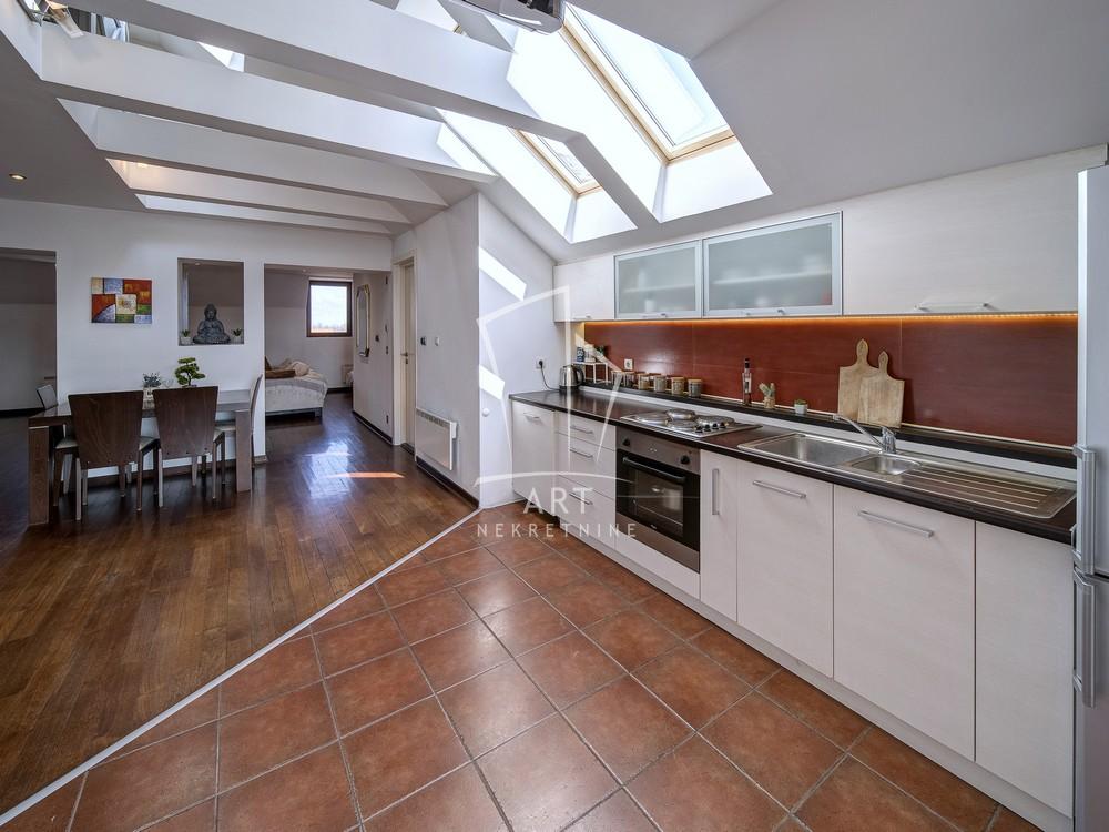 Slika 4 - Karamatina, Petoiposoban stan na prodaju, 135m2, 645.000€