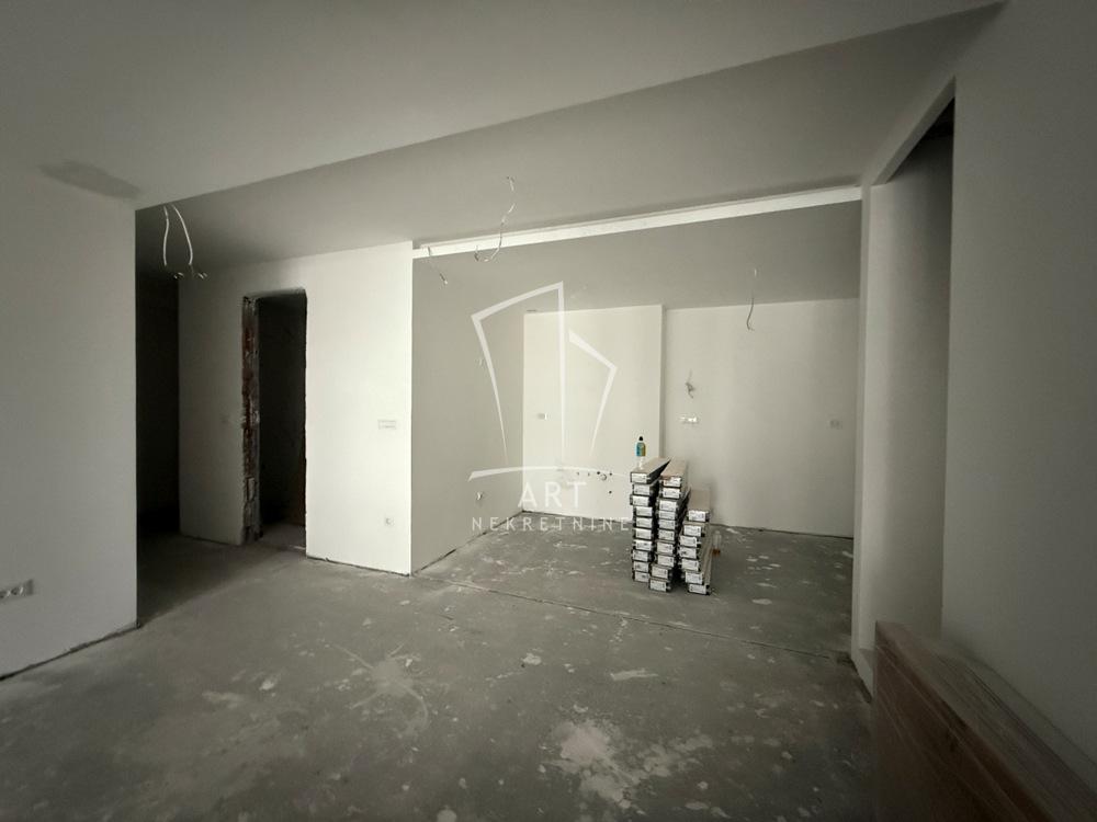 Slika 2 - Loznička, Četvorosoban stan na prodaju, 142m2, 639.000€