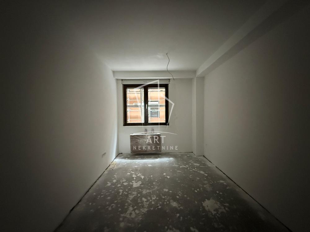 Slika 4 - Loznička, Četvorosoban stan na prodaju, 142m2, 639.000€