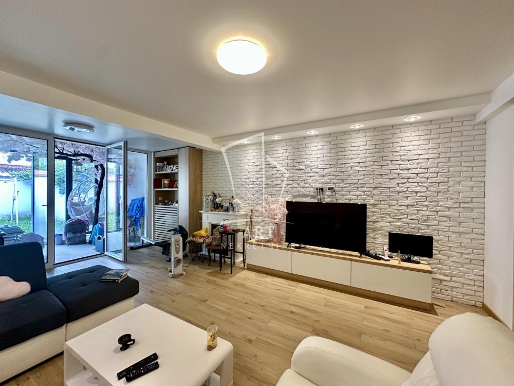 Slika 3 - Generala Mihajla Nedeljkovića,  Kuća na prodaju, 182m2, 750.000€