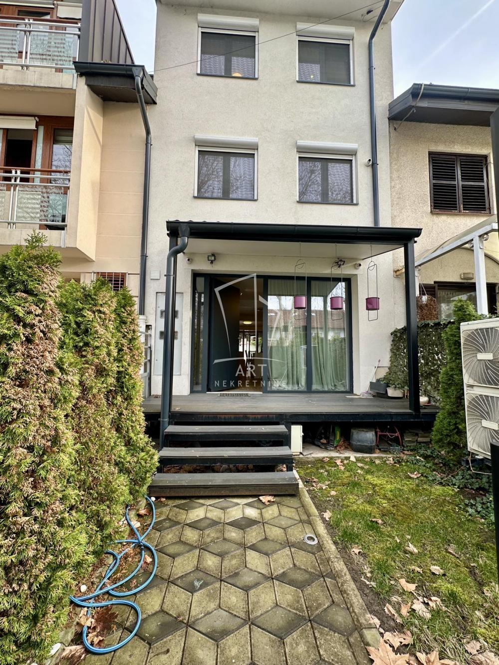 Glavna slika -Generala Mihajla Nedeljkovića,  Kuća na prodaju, 182m2, 750.000€